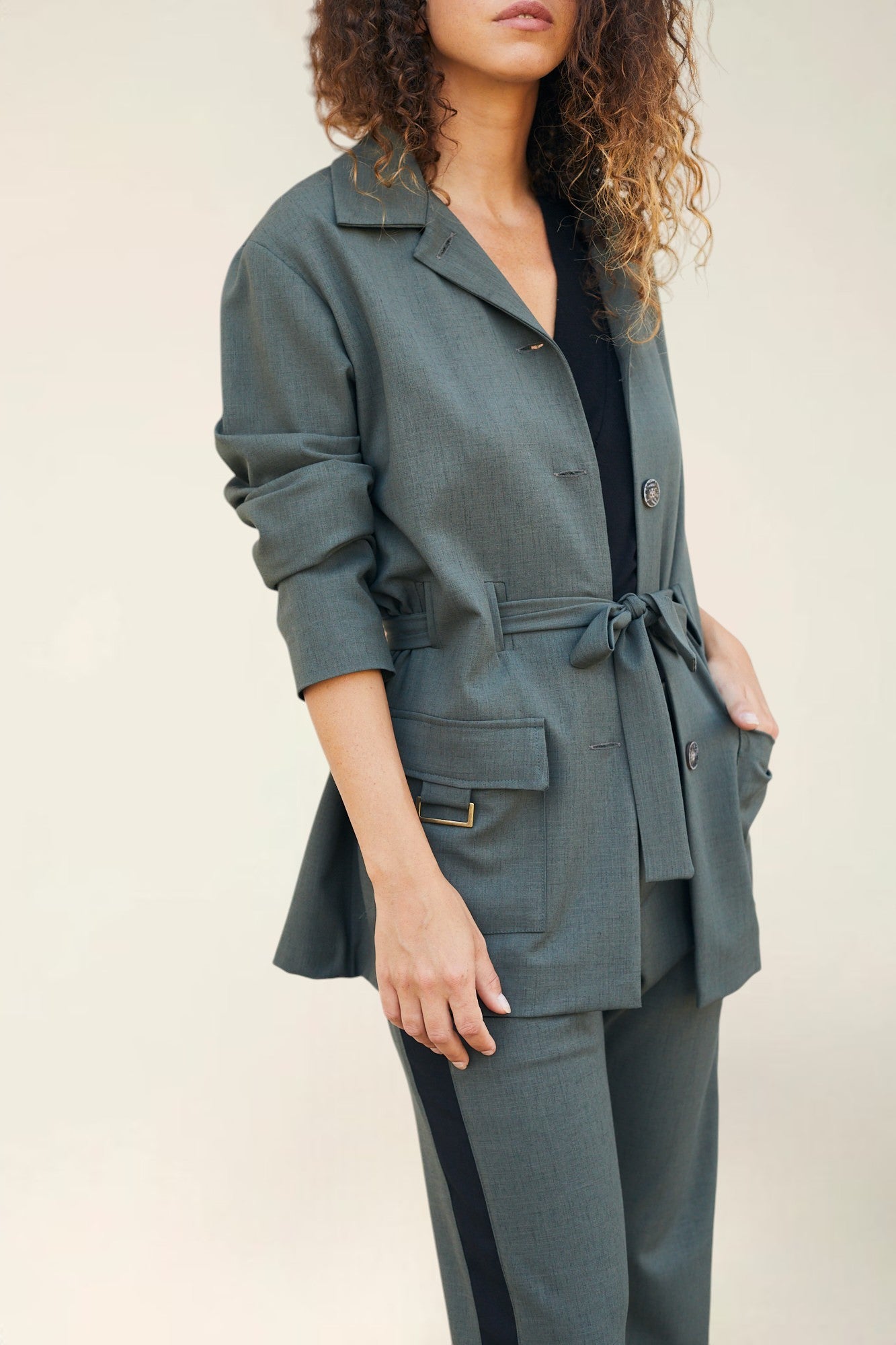 חליפת קשירה 24