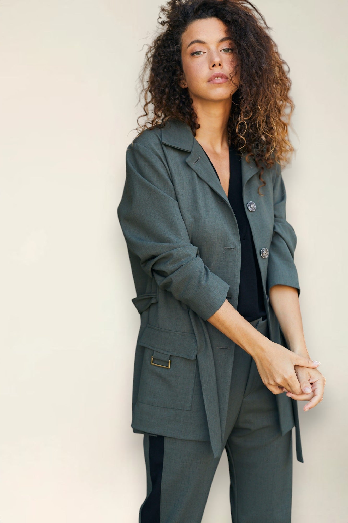 חליפת קשירה 24