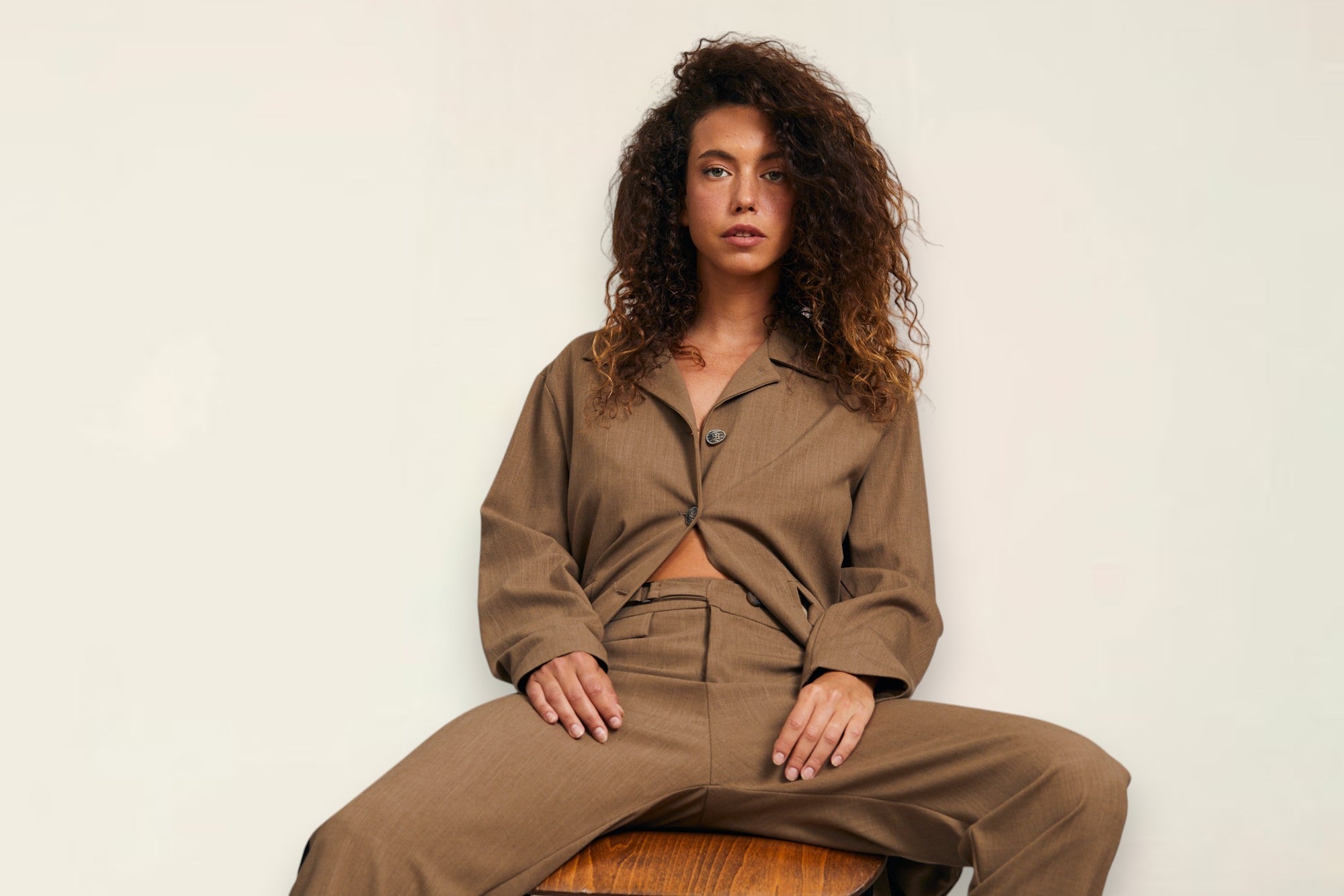 חליפת קשירה 24