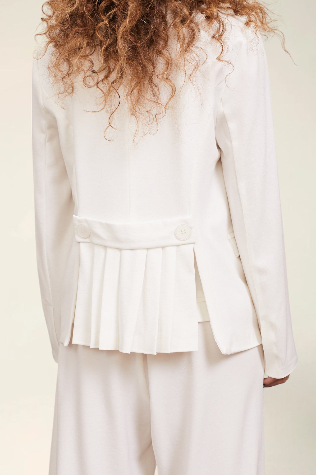 חליפת גקט קצר כפלים